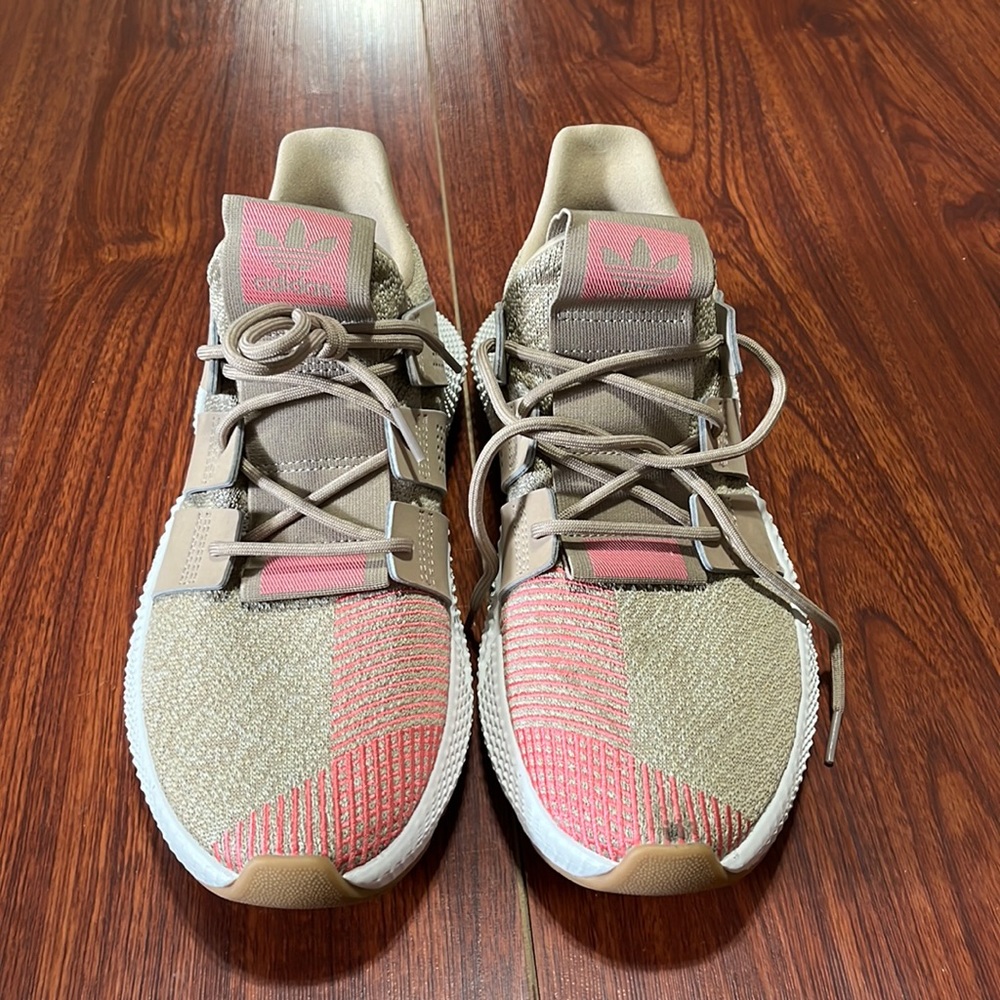 Adidas Prosphere khaki/ chalk pink